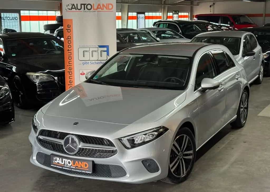 Mercedes-Benz A-Class 220*1.HAND*LED*NAVI*WIDESCREEN*360°*SPUR*TOTEW 04/2019-photo-3