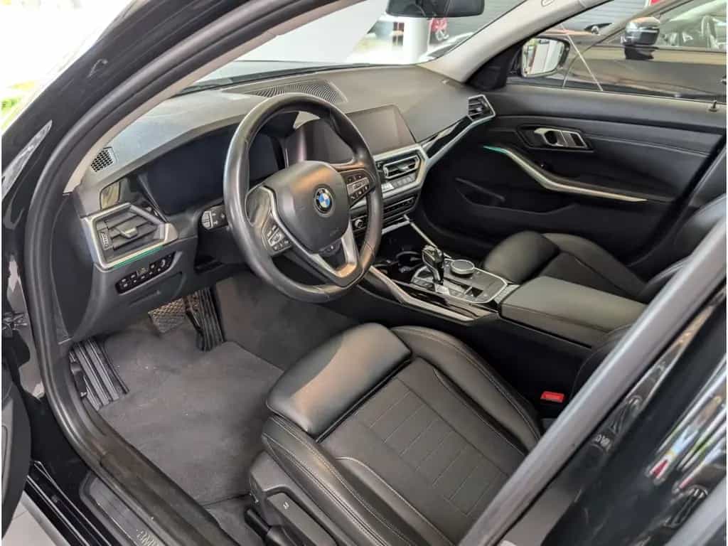 BMW 320 d xDrive Sport Line Touring D A AHK+NAVI+CAR 04/2020-photo-10