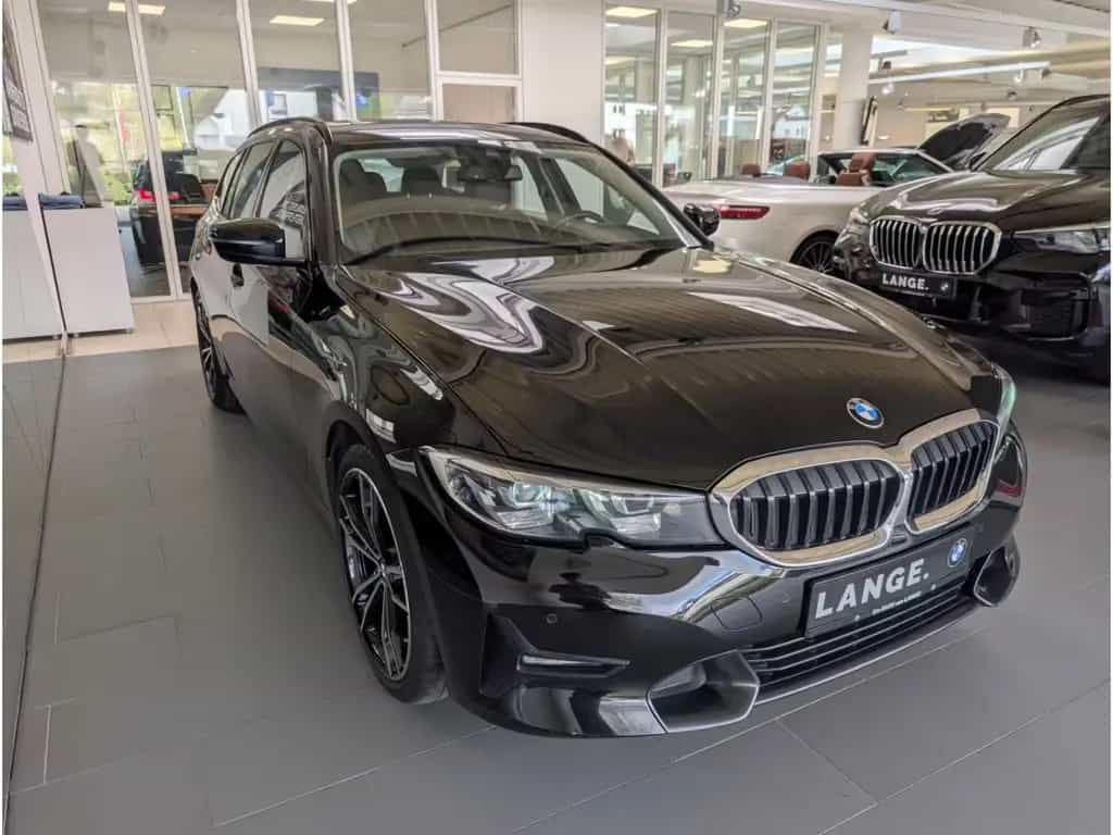BMW 320 d xDrive Sport Line Touring D A AHK+NAVI+CAR 04/2020-photo-2