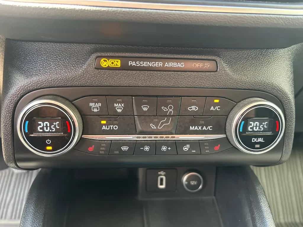Ford Focus Turnier Kombi Active ACC el.Anhängekupplun 04/2019-photo-22