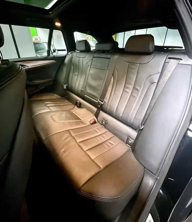BMW 5 Series 10/2018-photo-12