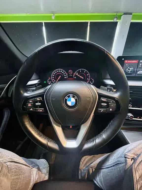 BMW 5 Series 10/2018-photo-20