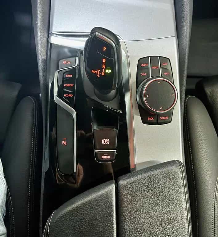 BMW 5 Series 10/2018-photo-29