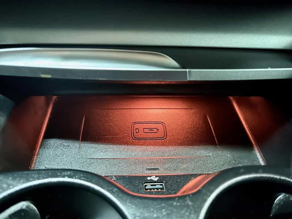 BMW 5 Series 10/2018-photo-30