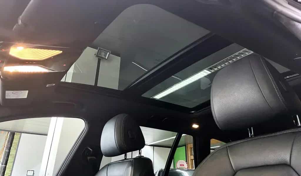 BMW 5 Series 10/2018-photo-41
