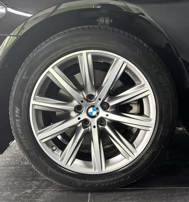BMW 5 Series 10/2018-photo-42