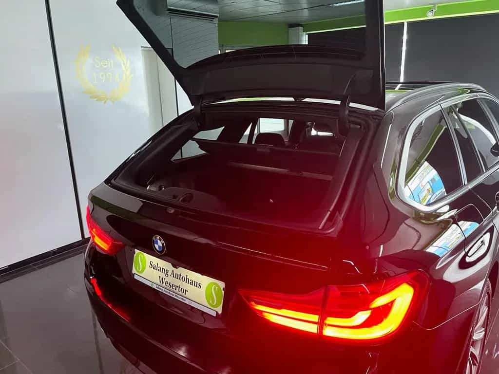 BMW 5 Series 10/2018-photo-46