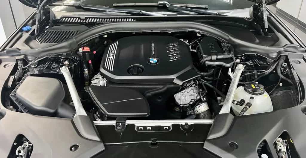BMW 5 Series 10/2018-photo-7