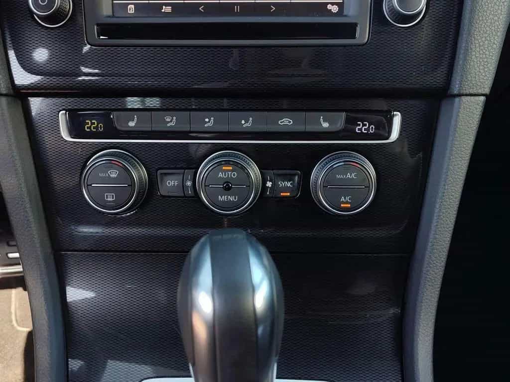 Volkswagen Golf GTI 2.0 TSI DSG +NAVI+XENON+1.HAND+ 06/2015-photo-13