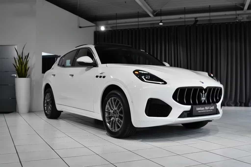 Maserati Grecale GT 4WD *Pano* 1 Hand* Unfallfrei* 01/2023-photo-10