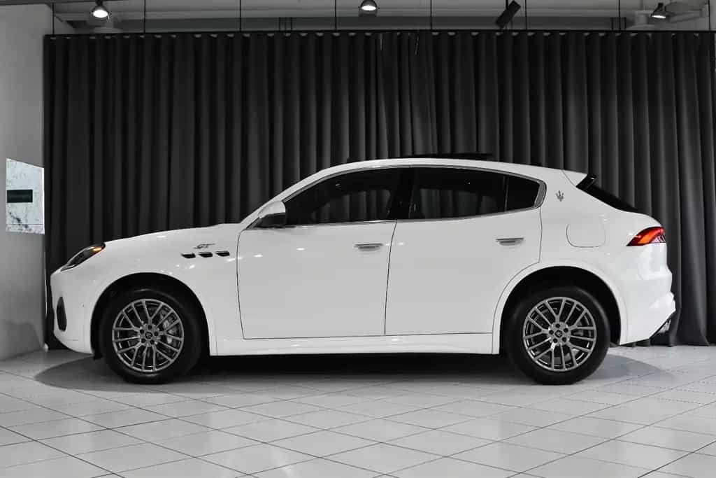 Maserati Grecale GT 4WD *Pano* 1 Hand* Unfallfrei* 01/2023-photo-12