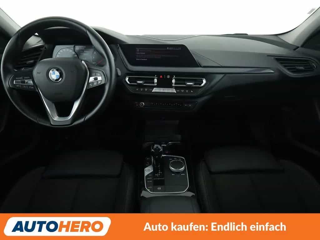 BMW 1 Series 118i Sport Line 01/2021-photo-11