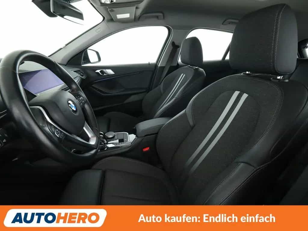 BMW 1 Series 118i Sport Line 01/2021-photo-9