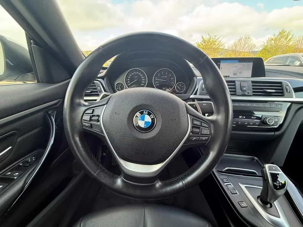 BMW 4 Series 420i Cabrio Advantage 05/2019-photo-10