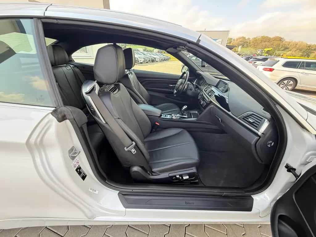 BMW 4 Series 420i Cabrio Advantage 05/2019-photo-14