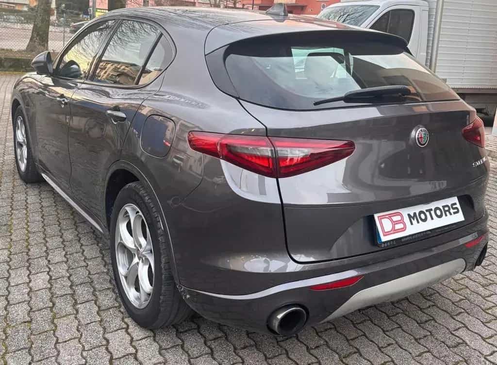Alfa Romeo Stelvio 2.2 Turbodiesel 160 CV AT8 RW 01/2019-photo-5