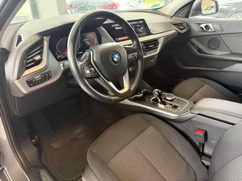 BMW 1 Series 118 d Advantage Automatik Navi LED Klimaauto. 04/2023-photo-10