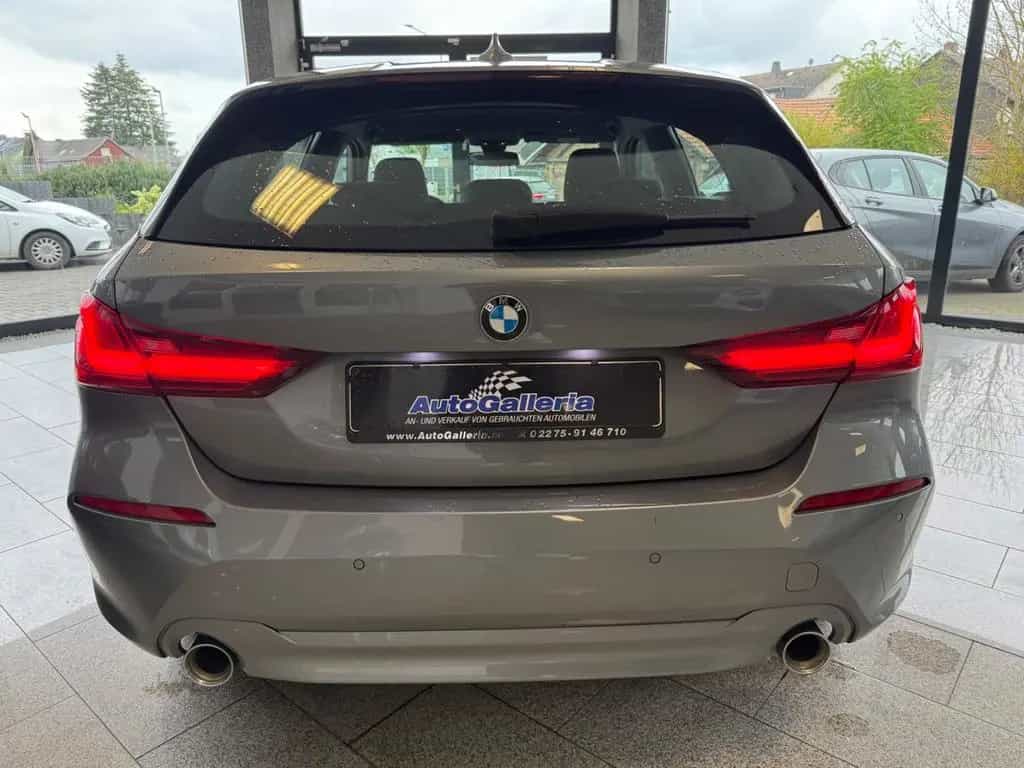 BMW 1 Series 118 d Advantage Automatik Navi LED Klimaauto. 04/2023-photo-8