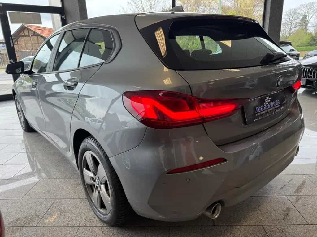 BMW 1 Series 118 d Advantage Automatik Navi LED Klimaauto. 04/2023-photo-9