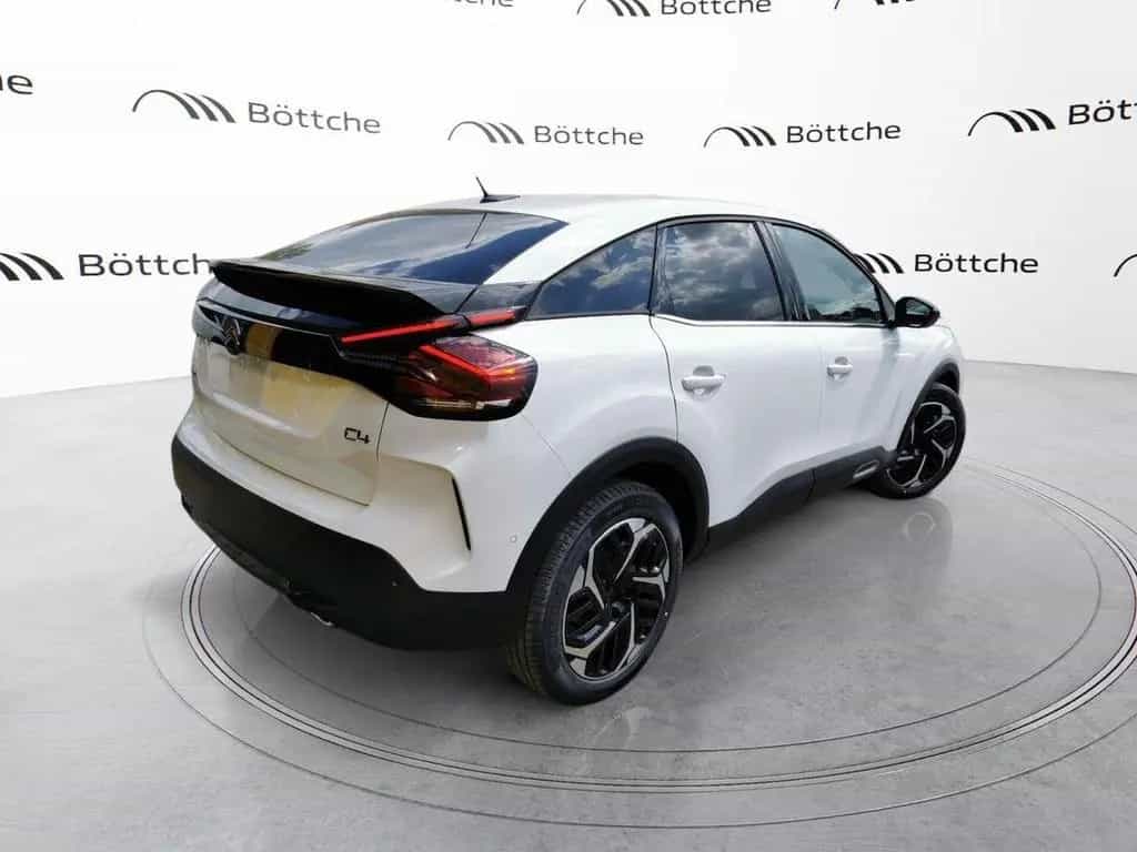 Citroën C4 Shine 1.2 e-THP / PureTech 05/2022-photo-3