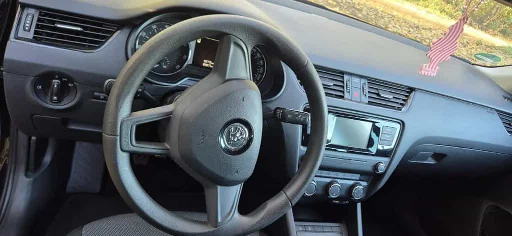 Skoda 1.0 TSI *Erstbesitz*TÜV NEU* Winterreifen 12/2016-photo-5
