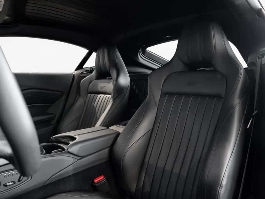 Aston Martin V8 Vantage Coupé 007 Edition 1 of 100 06/2021-photo-11