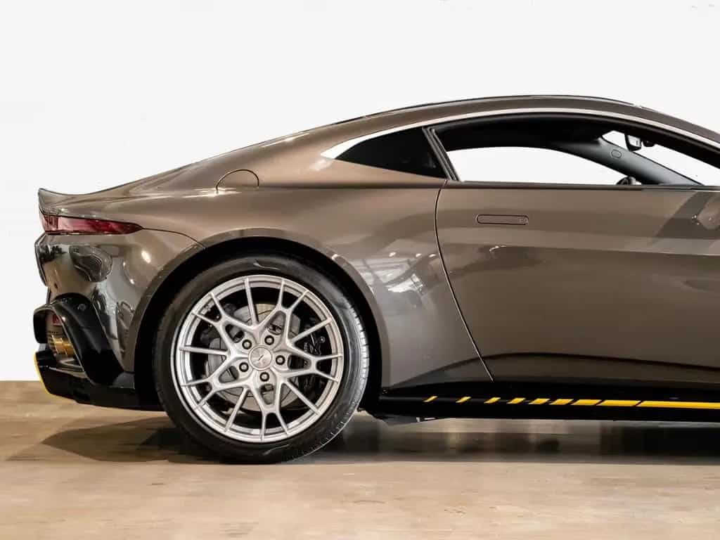 Aston Martin V8 Vantage Coupé 007 Edition 1 of 100 06/2021-photo-19