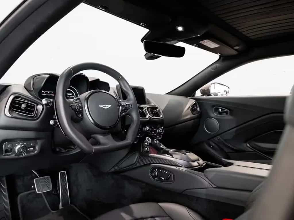 Aston Martin V8 Vantage Coupé 007 Edition 1 of 100 06/2021-photo-2