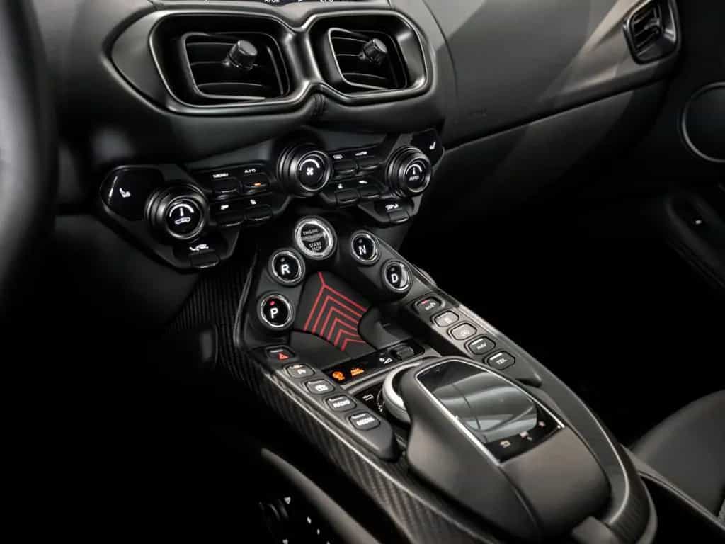 Aston Martin V8 Vantage Coupé 007 Edition 1 of 100 06/2021-photo-9