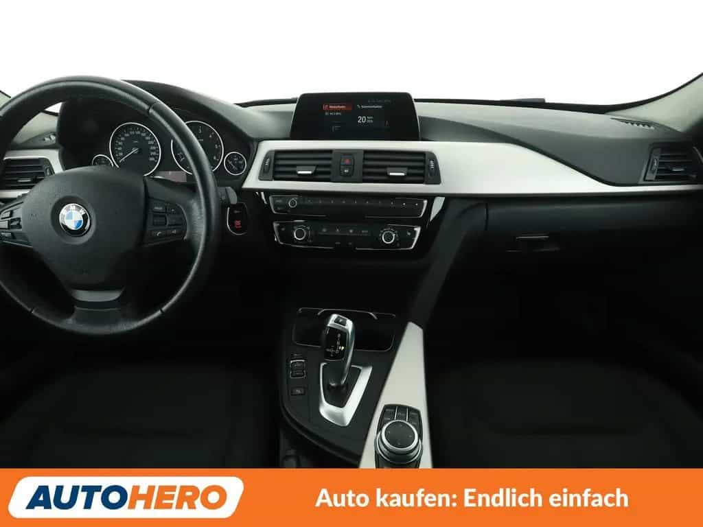 BMW 3 Series 320d Advantage Aut.*NAV*TEMP*PDC*SHZ*AHK* 04/2018-photo-11