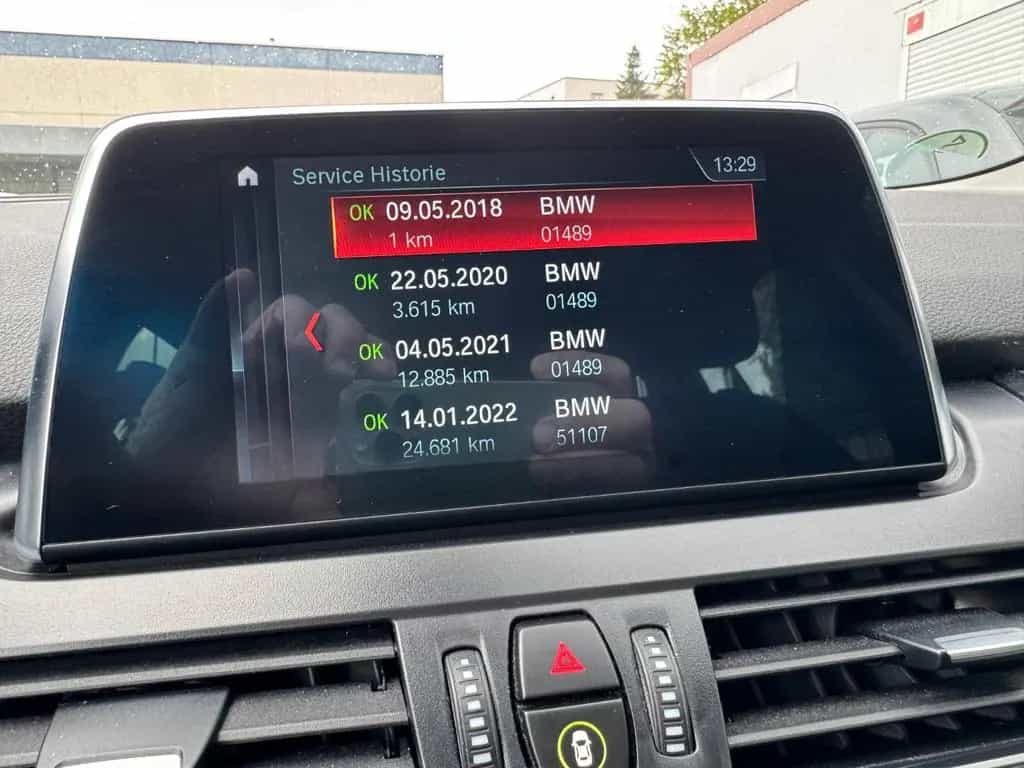 BMW 2 Series 218d Gran Tourer/LED/DAB/NAVI/Lichtpaket/Klimaau 12/2019-photo-19