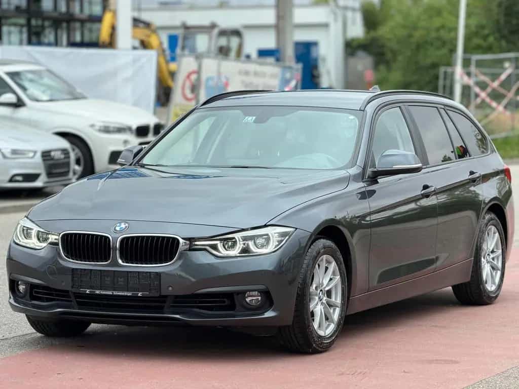 BMW 3 Series 318 3 Touring 318 i Advantage 06/2019-photo-0