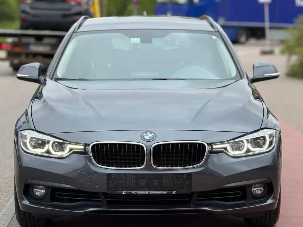 BMW 3 Series 318 3 Touring 318 i Advantage 06/2019-photo-1