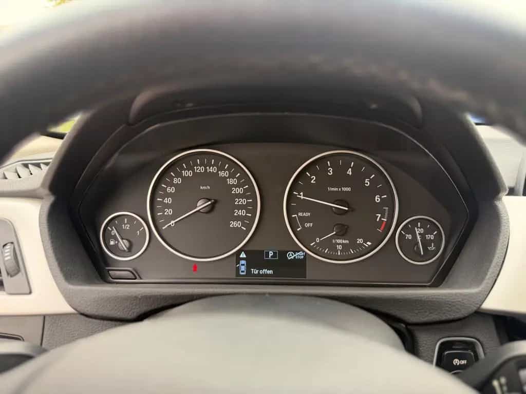 BMW 3 Series 318 3 Touring 318 i Advantage 06/2019-photo-10