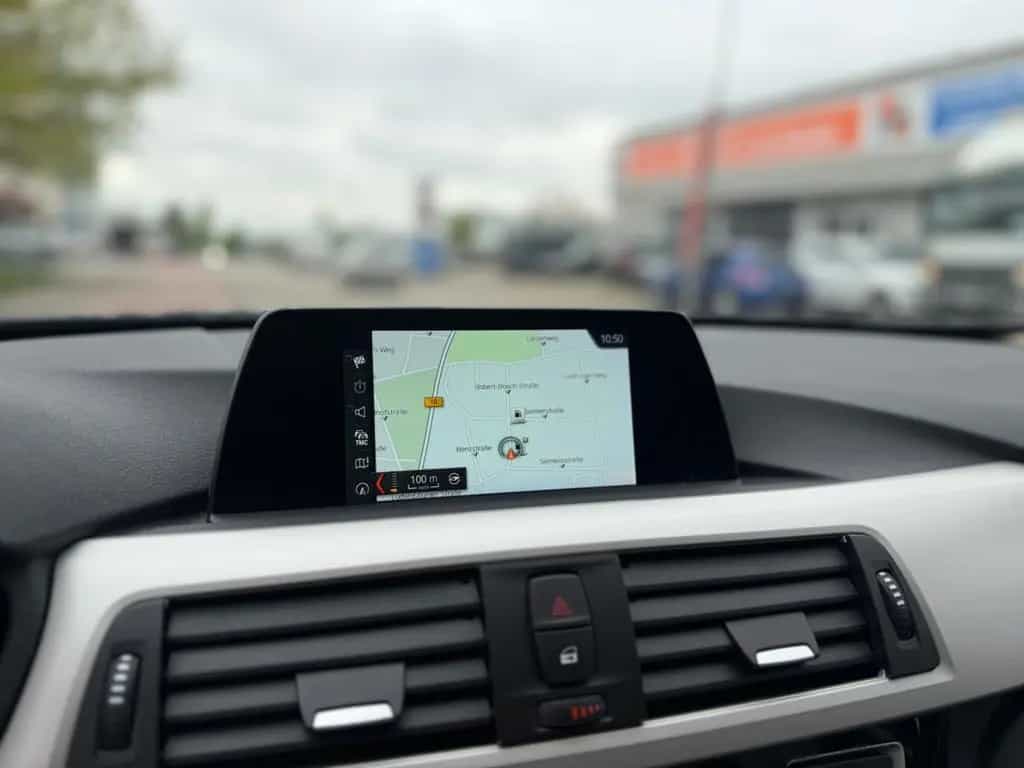 BMW 3 Series 318 3 Touring 318 i Advantage 06/2019-photo-13