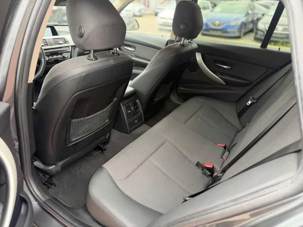 BMW 3 Series 318 3 Touring 318 i Advantage 06/2019-photo-19
