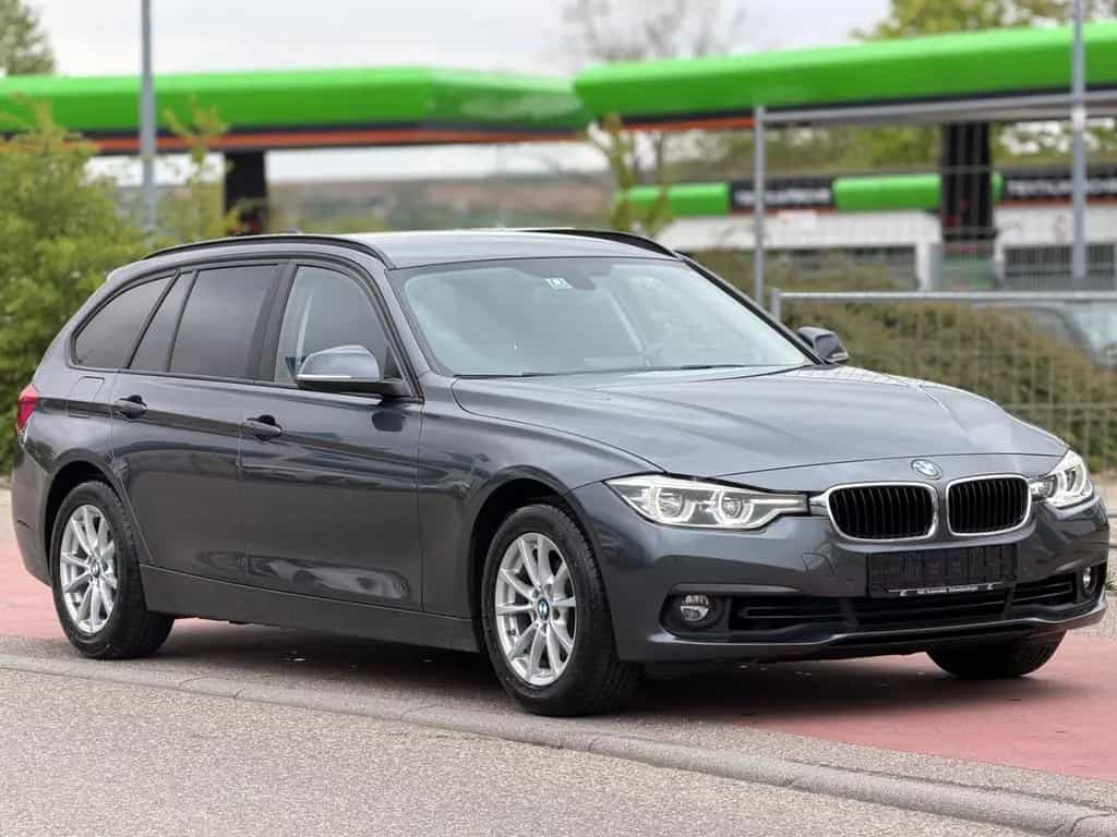 BMW 3 Series 318 3 Touring 318 i Advantage 06/2019-photo-2