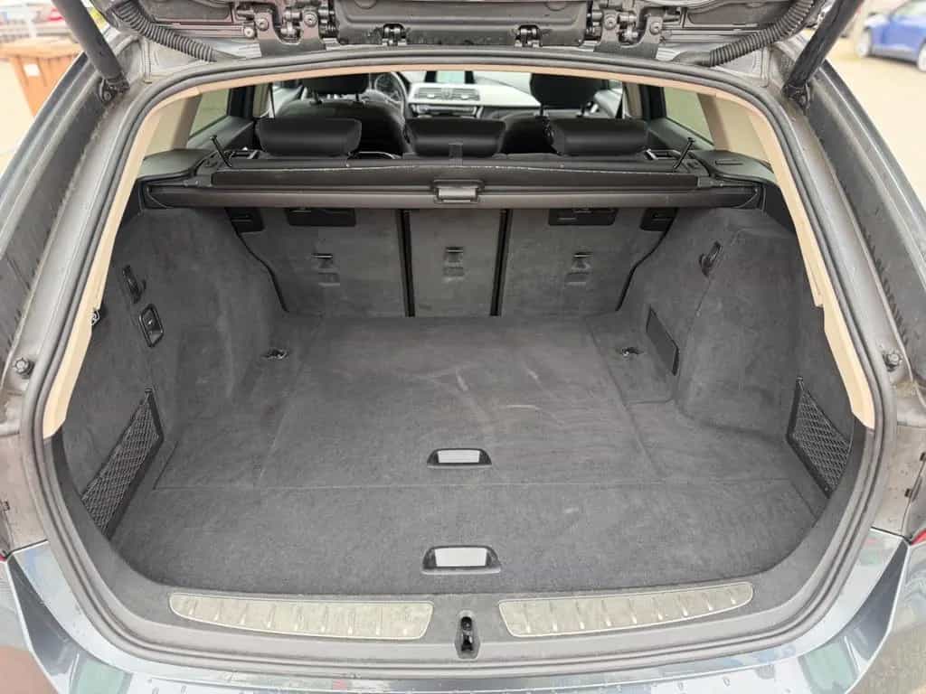 BMW 3 Series 318 3 Touring 318 i Advantage 06/2019-photo-22