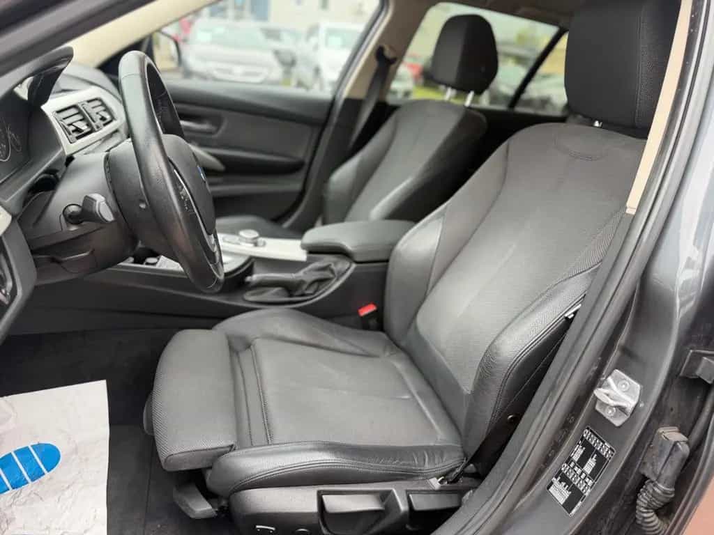 BMW 3 Series 318 3 Touring 318 i Advantage 06/2019-photo-9