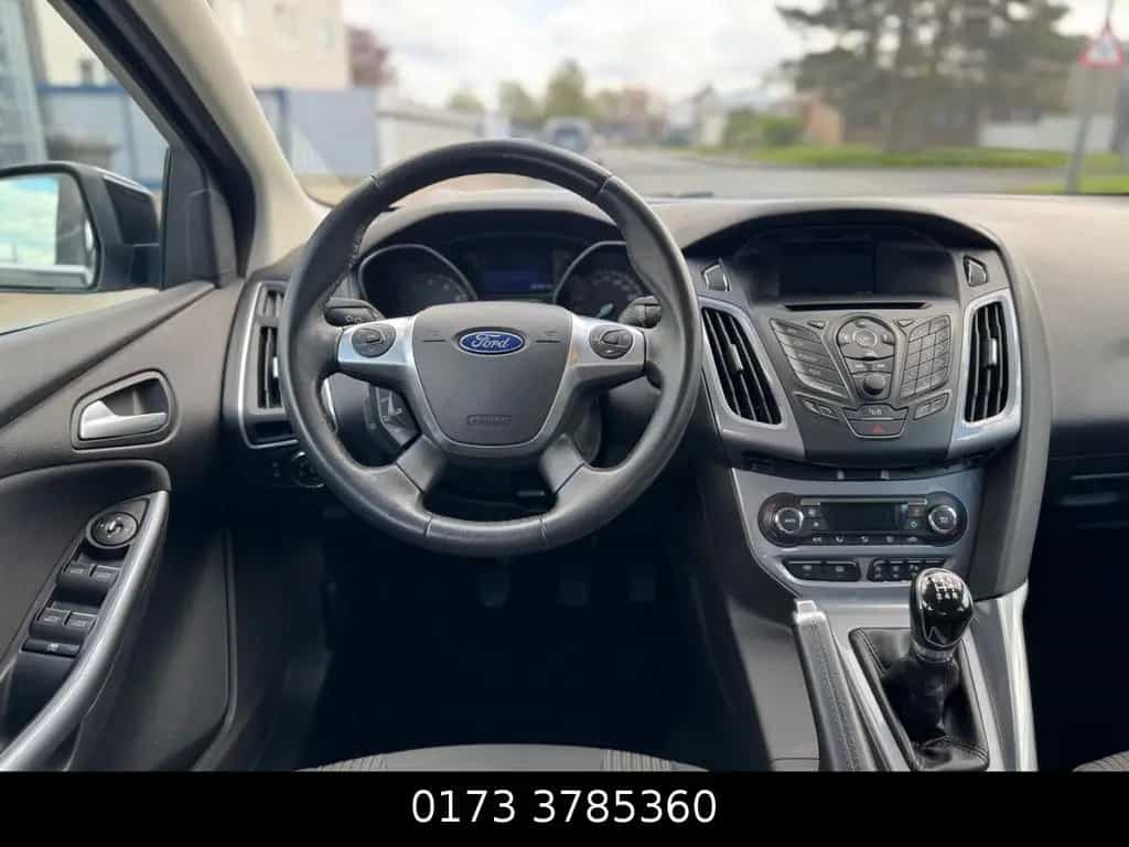 Ford Focus Lim. Titanium*KLIMA*SHZ*PDC*TÜV 07/2013-photo-10