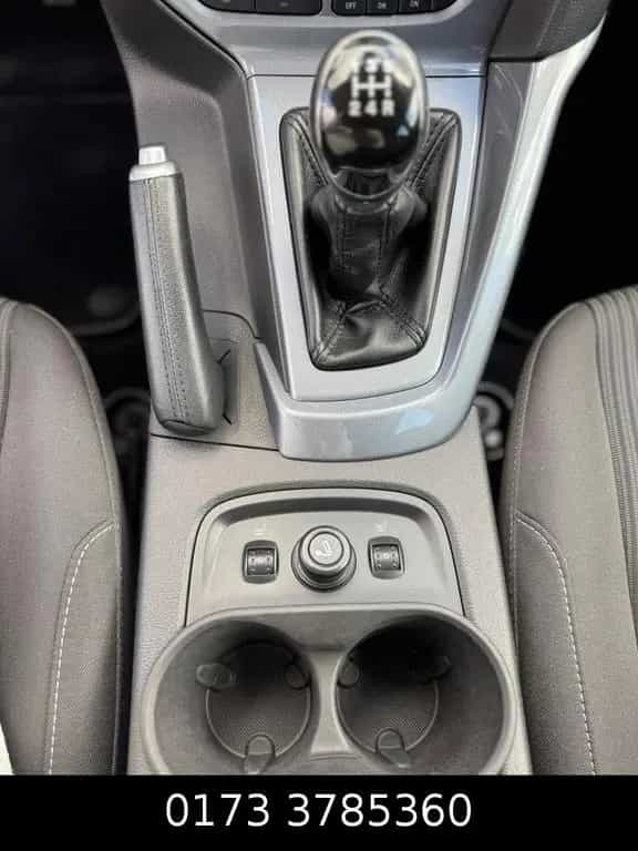 Ford Focus Lim. Titanium*KLIMA*SHZ*PDC*TÜV 07/2013-photo-14