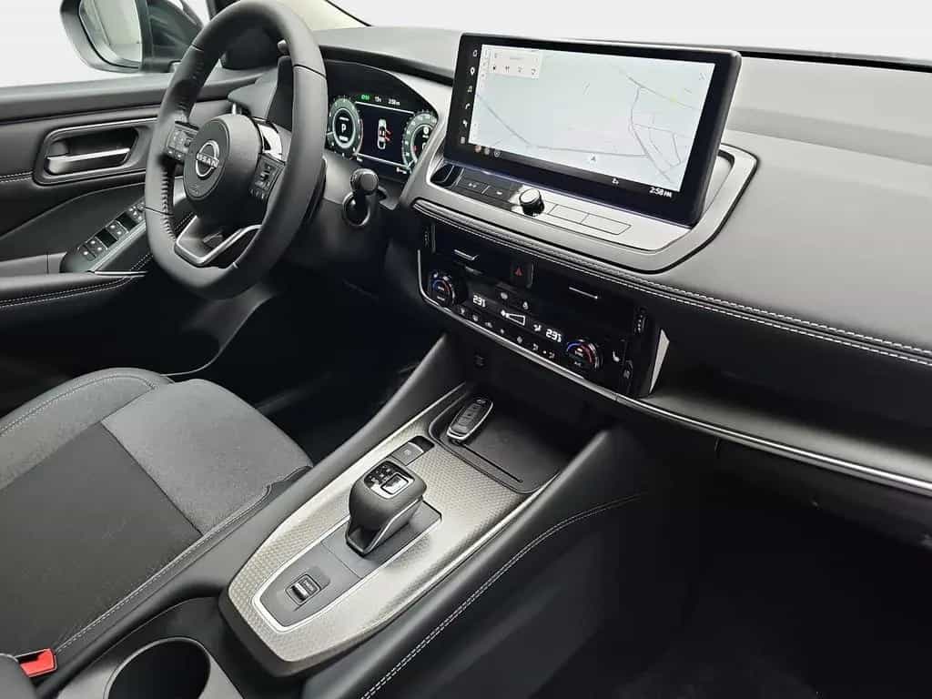 Nissan Qashqai 1.3 DIG-T XTRONIC N-CONNECTA PANO WINTER 04/2026-photo-17