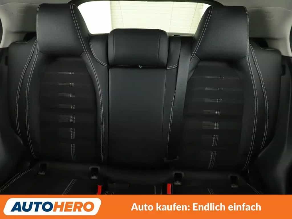 Mercedes-Benz GLA-Class 220 d 4Matic Urban Aut.*NAV*TEMP*PDC*SHZ*AHK 07/2019-photo-15