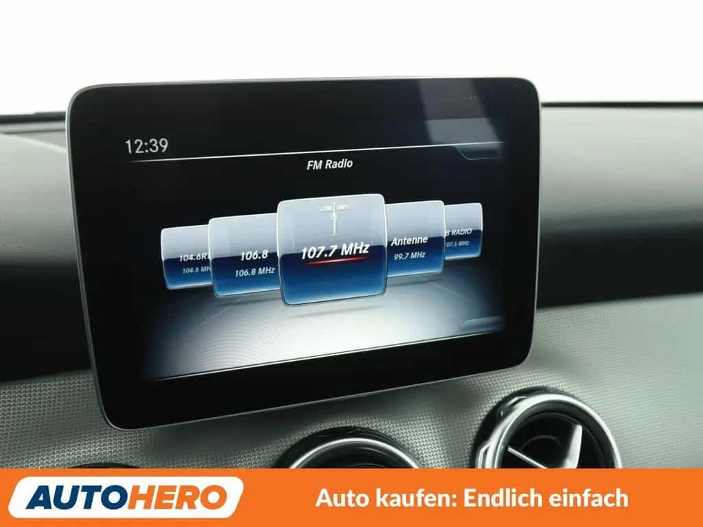Mercedes-Benz GLA-Class 220 d 4Matic Urban Aut.*NAV*TEMP*PDC*SHZ*AHK 07/2019-photo-20
