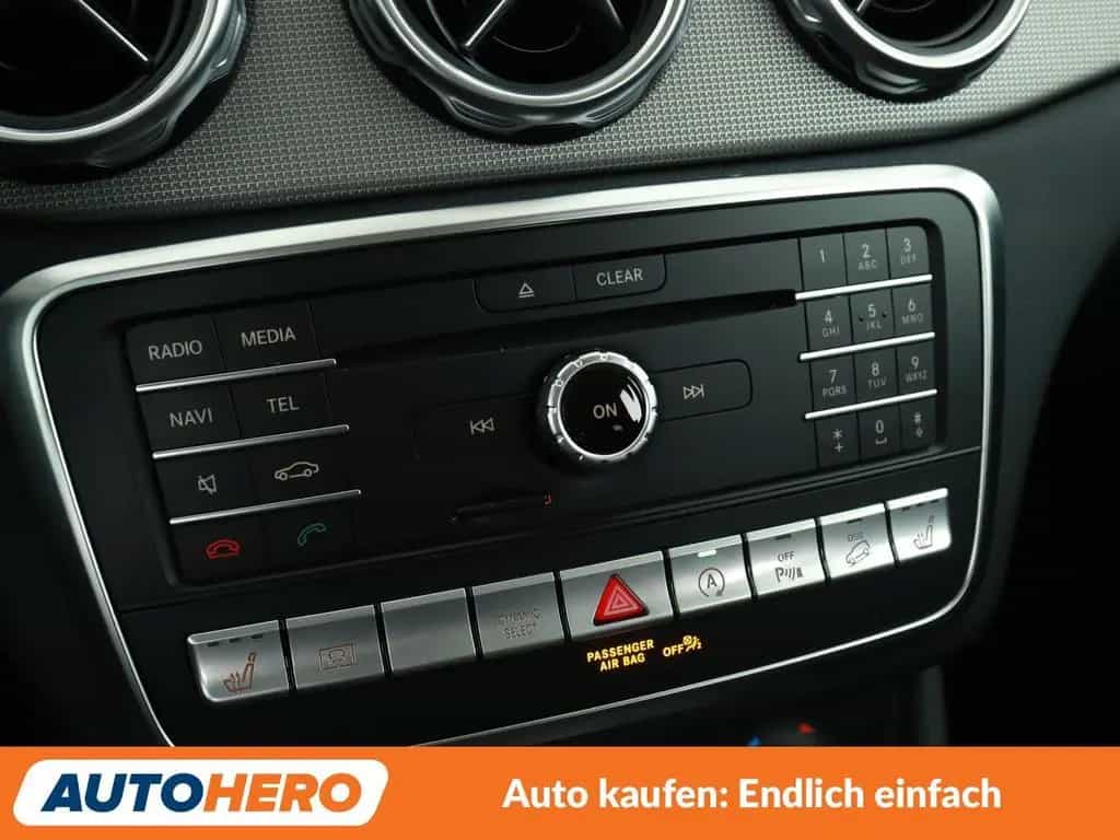 Mercedes-Benz GLA-Class 220 d 4Matic Urban Aut.*NAV*TEMP*PDC*SHZ*AHK 07/2019-photo-22