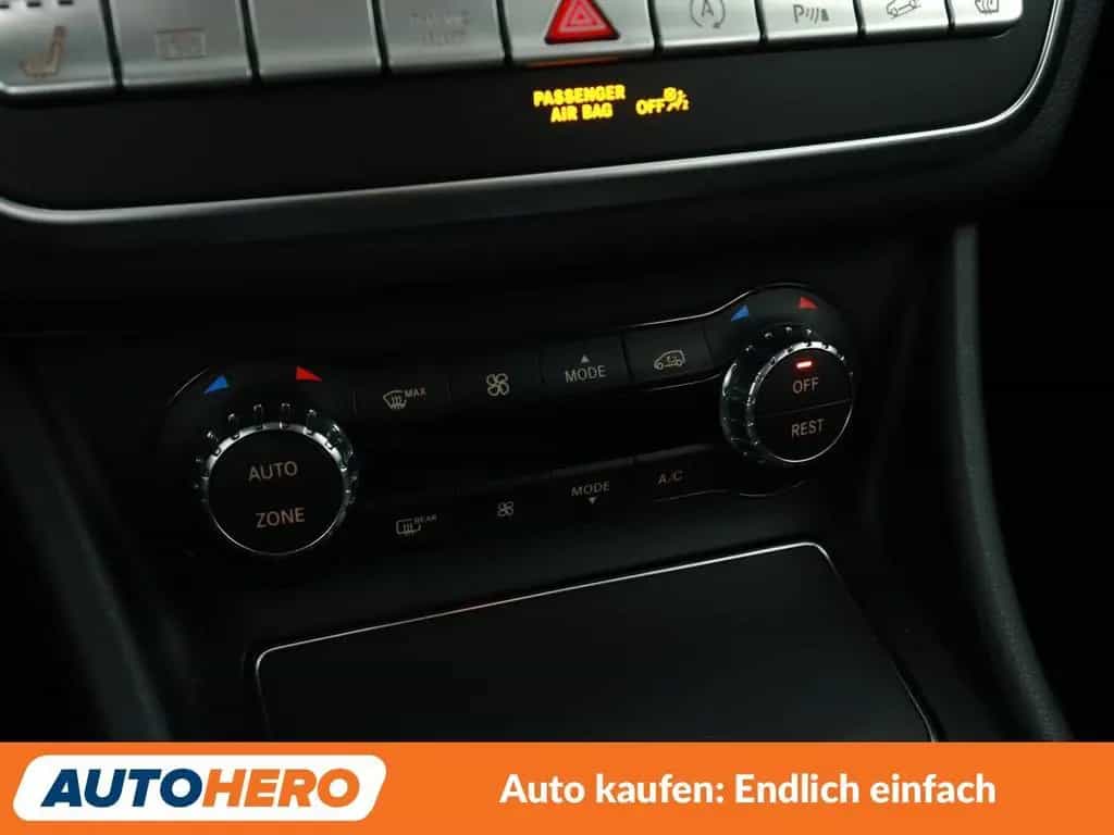 Mercedes-Benz GLA-Class 220 d 4Matic Urban Aut.*NAV*TEMP*PDC*SHZ*AHK 07/2019-photo-23