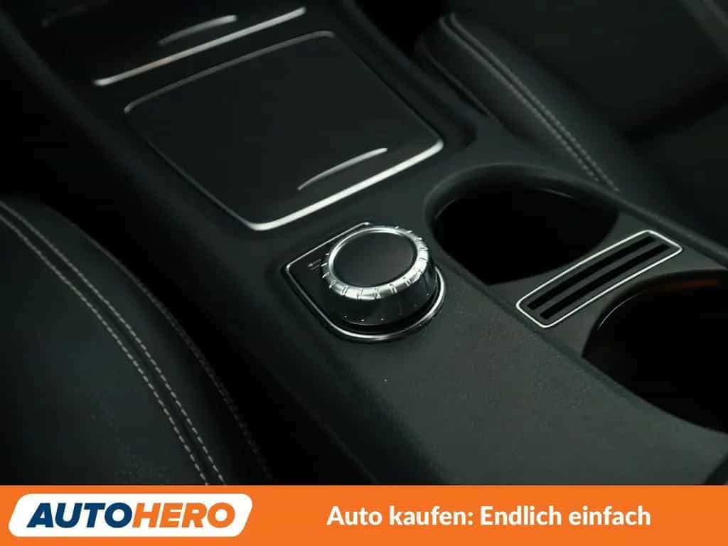 Mercedes-Benz GLA-Class 220 d 4Matic Urban Aut.*NAV*TEMP*PDC*SHZ*AHK 07/2019-photo-24