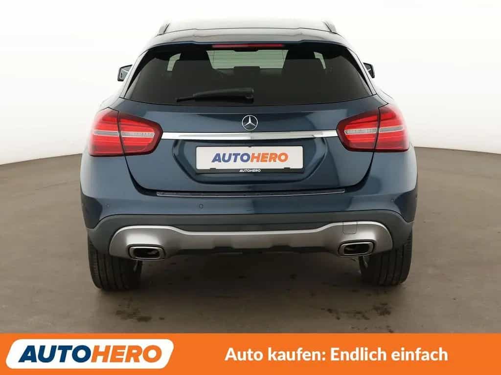 Mercedes-Benz GLA-Class 220 d 4Matic Urban Aut.*NAV*TEMP*PDC*SHZ*AHK 07/2019-photo-4