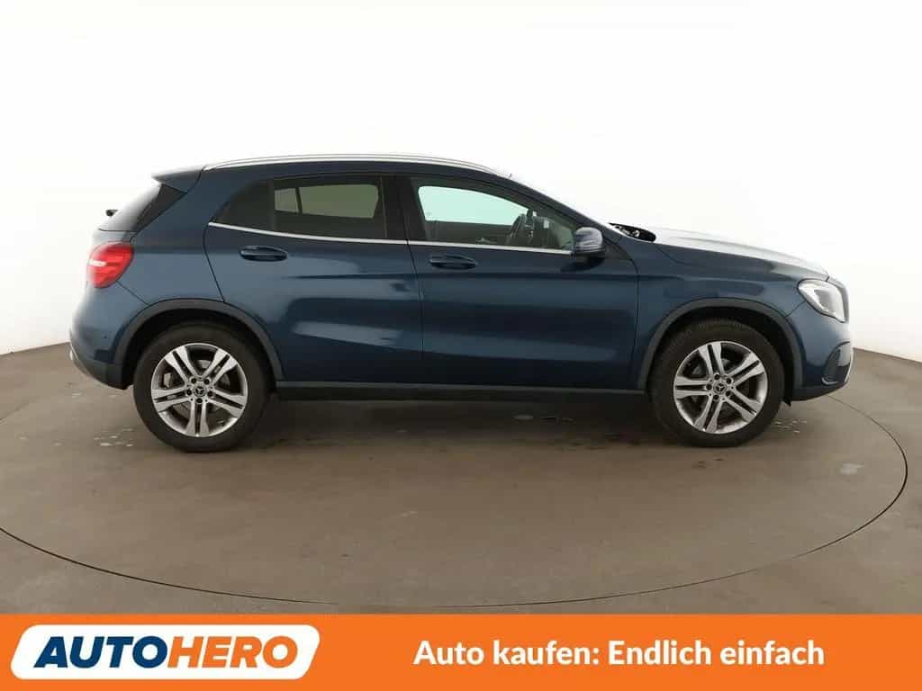 Mercedes-Benz GLA-Class 220 d 4Matic Urban Aut.*NAV*TEMP*PDC*SHZ*AHK 07/2019-photo-6