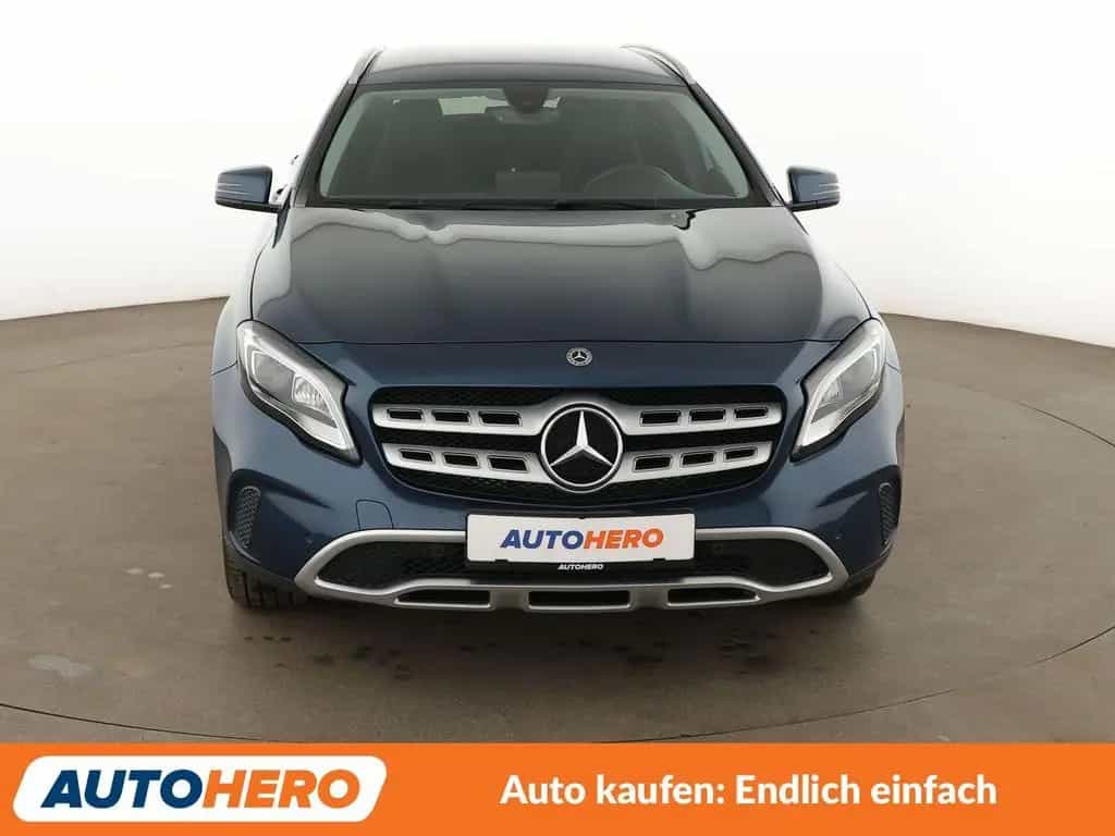 Mercedes-Benz GLA-Class 220 d 4Matic Urban Aut.*NAV*TEMP*PDC*SHZ*AHK 07/2019-photo-8